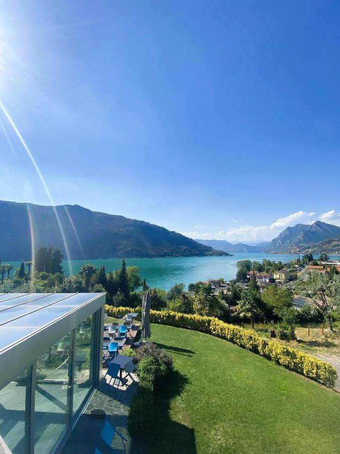 Vela di Soleville camere vista lago con ristorante e pizzeria Sale Marasino Esterno foto